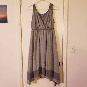 Simply Vera Wang Grey Sleeveless Dress